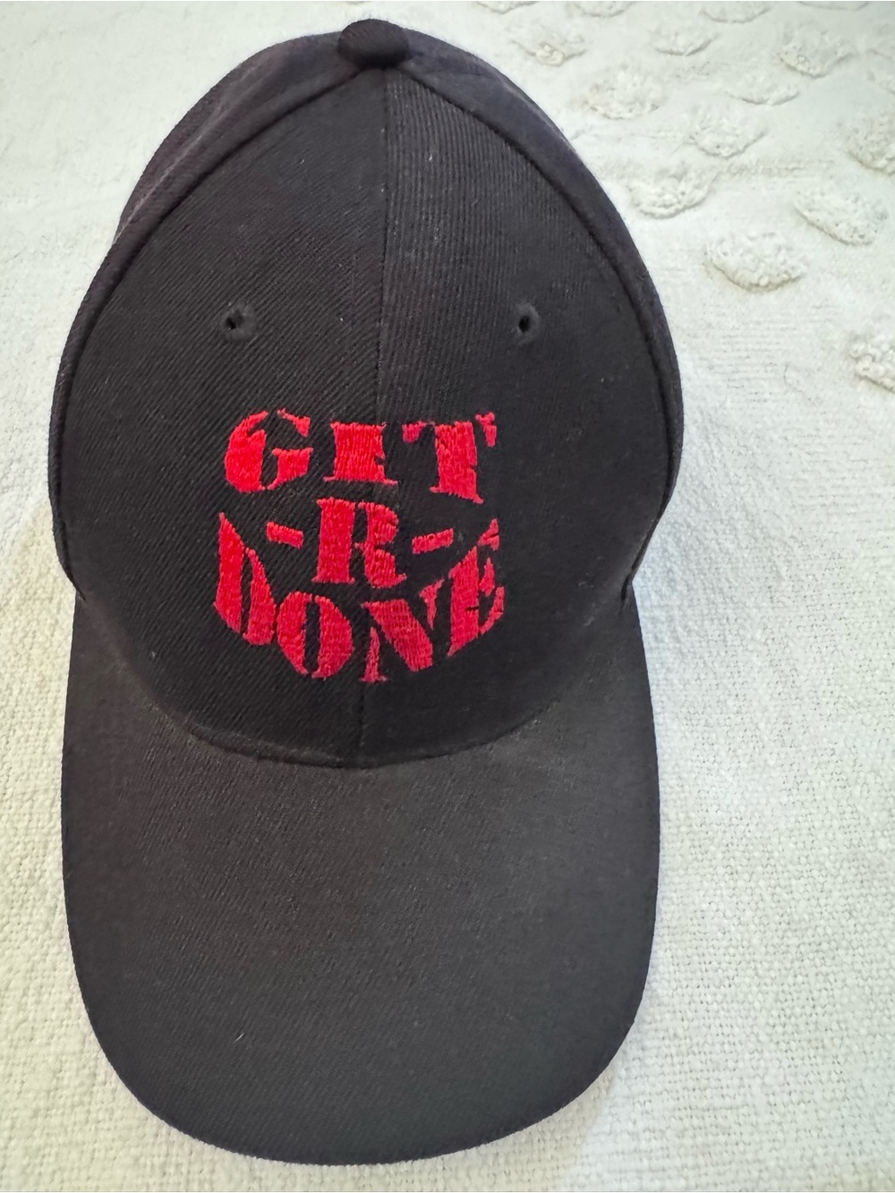 GIT-R-DONE Larry the cable guy adjustable Velcro strap-S. OSFM RED/BLACK